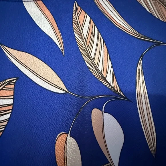 Liz Claiborne Navy Leaf Print Blouse - Picture 8 of 10
